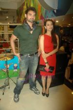 Mahakshay Chakraborty, Tia Bajpai at DVD launch of Haunted - 3D in Planet M on 19th July 2011 (46).JPG